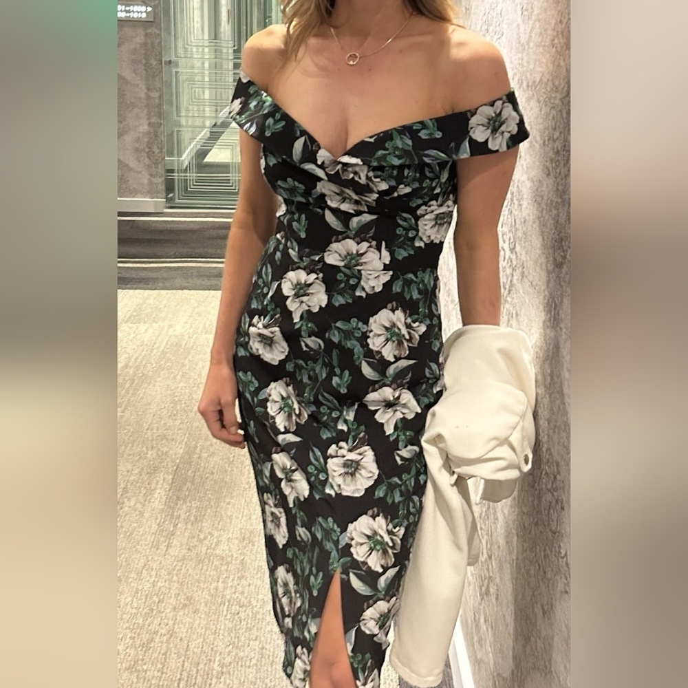 BLACK HALO | $390 Floral Hepburn Sheath Dress - Picture 1 of 6